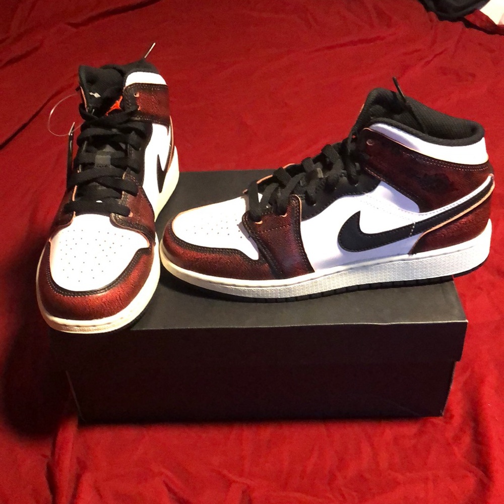 Air Jordan 1 size 7y